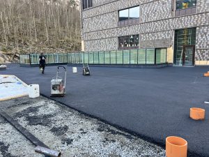 Asfaltering av parkeringsyta – hållbart, snabbt och professionellt